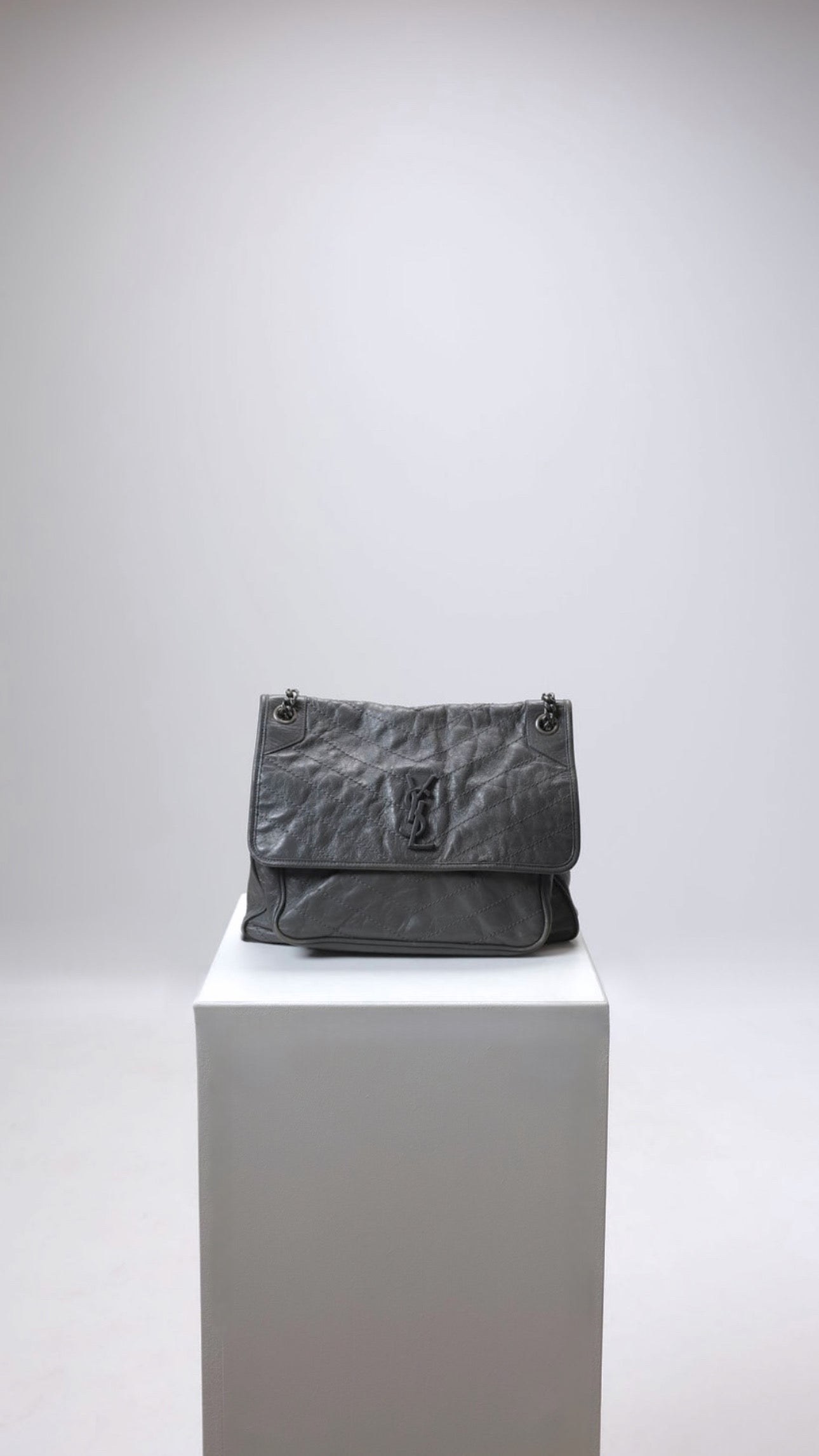 SAINT LAURENT NIKI MEDIUM – CUIR DE VEAU GRIS