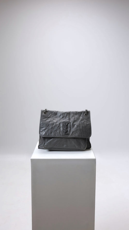 SAINT LAURENT NIKI MEDIUM – CUIR DE VEAU GRIS